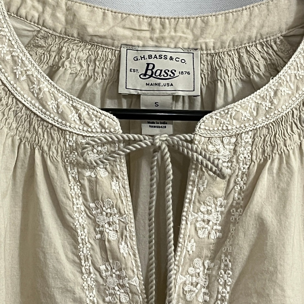G.H. Bass & Co. Peasant Blouse Womens S Beige Embroidered Boho Neutral Coastal - Picture 8 of 9